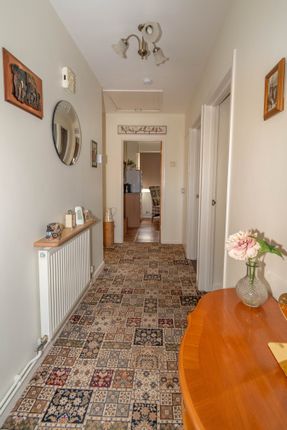 18, Russell Close, Wells-next-the-Sea photo 2
