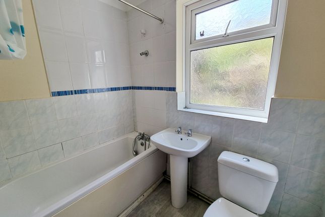 97, Fabian Way, Swansea photo 4