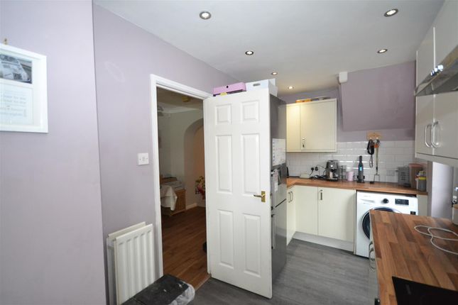 End terrace house for sale in Hainault Drive, Verwood