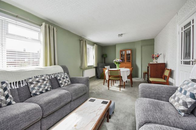 36, Queensway, Ongar photo 3