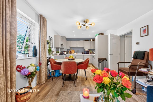 Flat 3, Mithian Court, 3, Montagu Crescent, Redhill photo 2