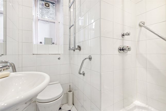 Flat for sale in Avenue Court, 23-29 Draycott Avenue