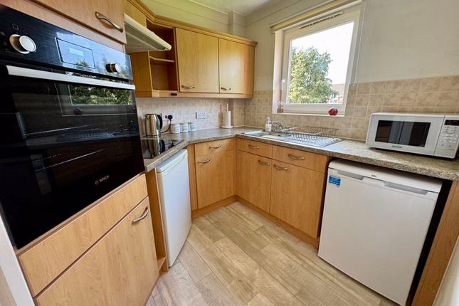 40 Lovell Court, Parkway, Holmes Chapel photo 3