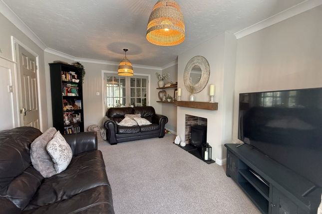 54, Heather Way, Yeovil photo 3