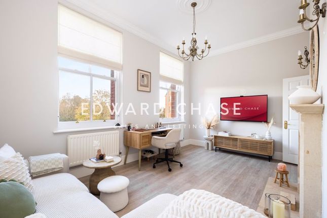 11 Osborne House, Hampstead Avenue, Woodford Green photo 3