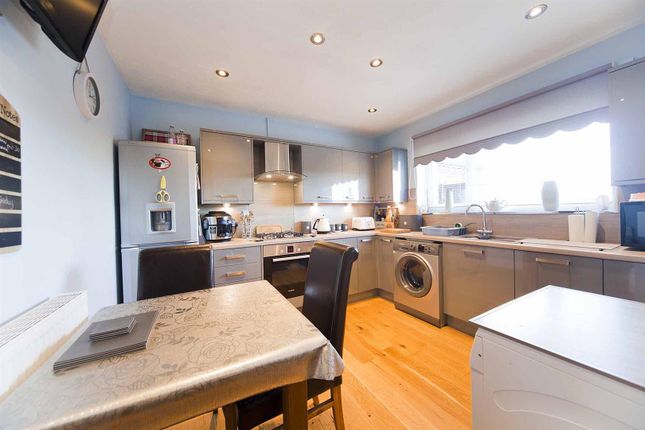 84, Elizabeth Way, Hartlepool photo 3