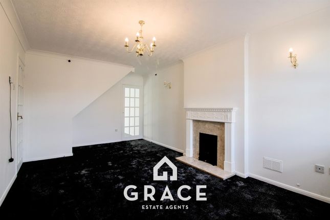 33, Foxglove Crescent, Ipswich photo 3