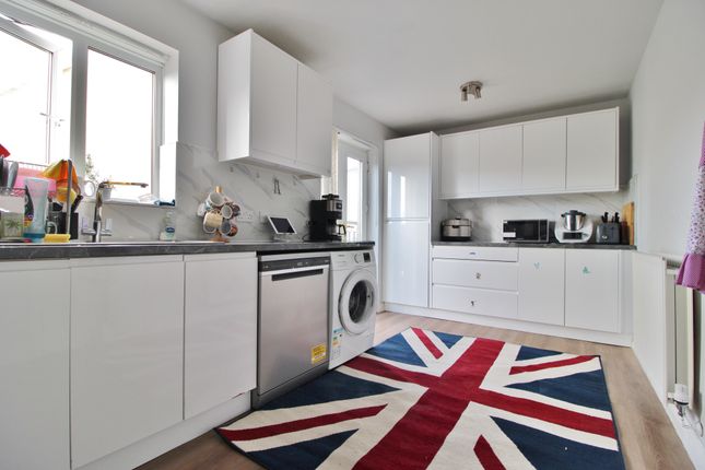 9, Centurion Gate, Southsea photo 2
