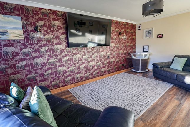 17 Rosedale Avenue, Morecambe photo 4