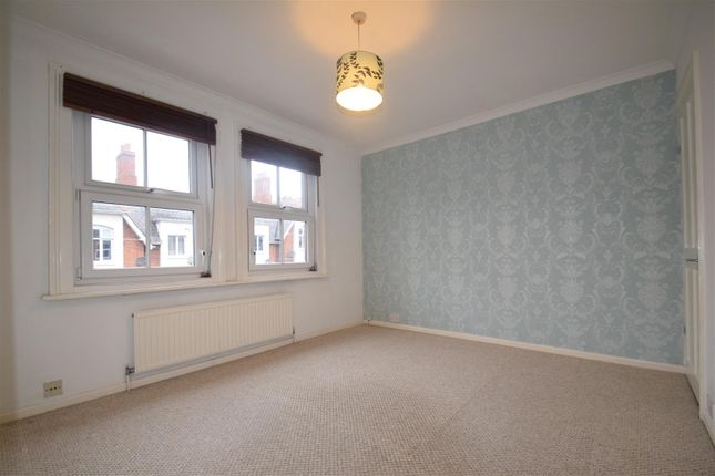 Terraced house to rent in Westfield Road, Caversham, Reading