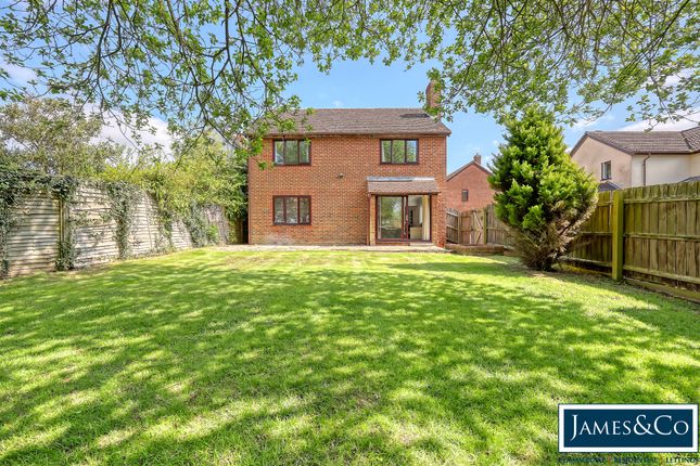 16, Clare Court, Dunmow photo 3