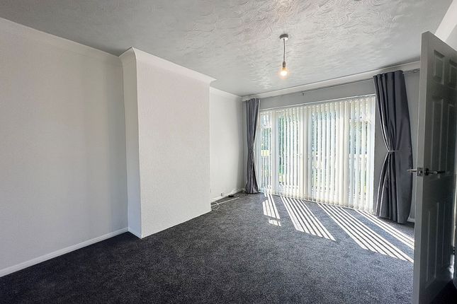 69 Seven Sisters Road, Eastbourne photo 3