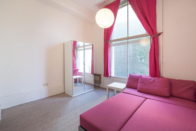 Thumbnail Studio to rent in Nevern Road, London