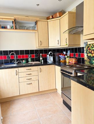 242 Parkers Walk, Newmarket photo 2