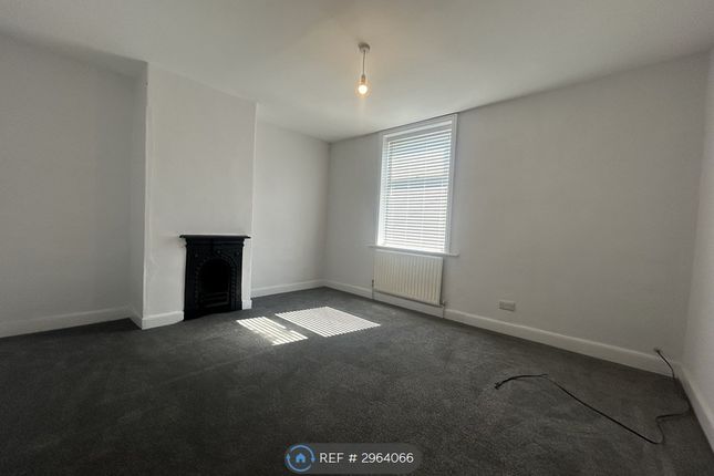 Airedale Crescent, Bradford photo 5