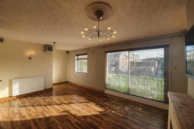 8, Sunnybank Avenue, Coventry photo 3