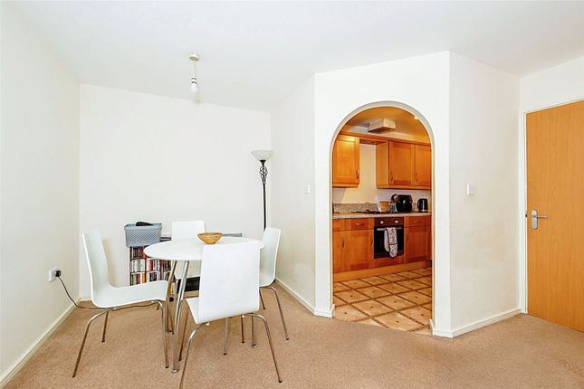 Apartment 23, Oriole House, 260, Fog Lane, Greater Manchester photo 4