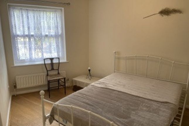 Mill Plat, Mill Plat, London photo 2