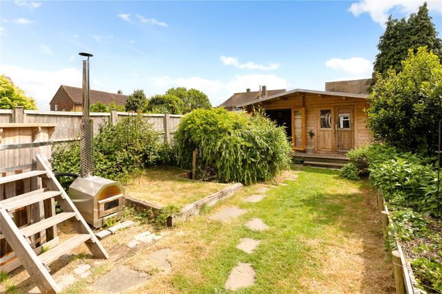 36, Dodds Park, Betchworth photo 2