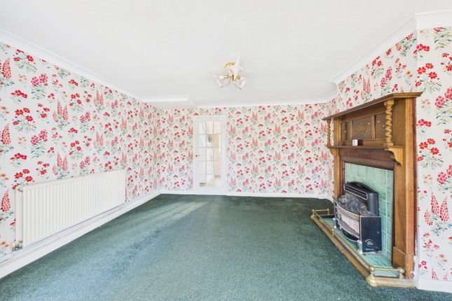 310, Gervase Avenue, Sheffield photo 4