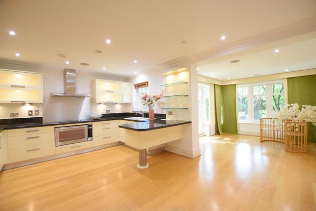 Thumbnail Semi-detached house to rent in Mountview Close, Hampstead Garden Suburb, London