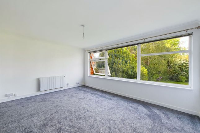 17 St. Andrews Gardens Church Road, Worthing photo 3