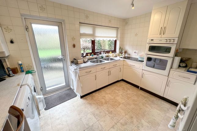 49, Homefield Road, Warlingham photo 3