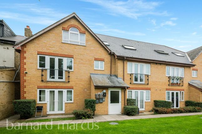 1-bed flat on Flat 4, Aubrey Court, 29, Dawley Road, Hayes, £200,000