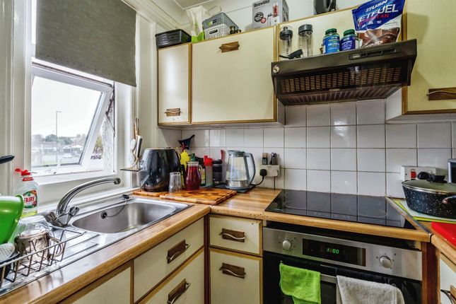 Flat 4, Whyke House, 11, Gordon Avenue, Bognor Regis photo 4