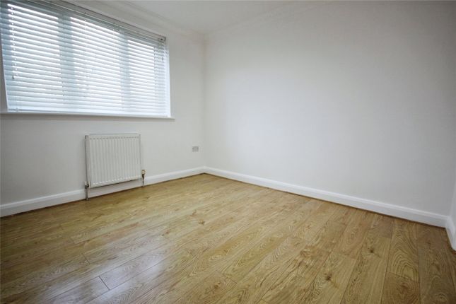 Flat 17 Rivington Court,, St. Mark's Place, Dagenham photo 5