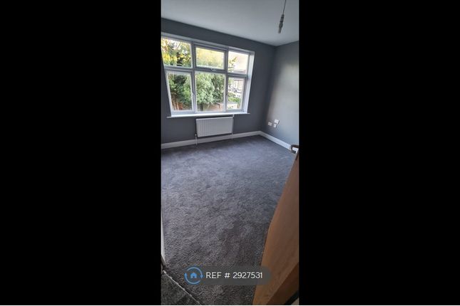 A Ryefield Avenue, Uxbridge photo 3