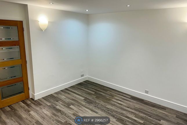 Glenview Close, Northgate, Crawley photo 3