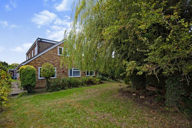 Thumbnail Bungalow for sale in Quartermain Road, Chalgrove, Oxford