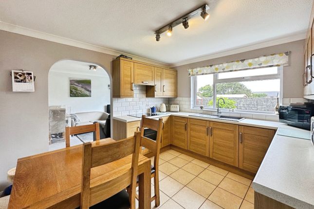 Lanteglos, 16 Tregenna Fields, Cornwall photo 4