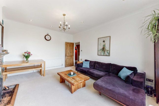 Flat for sale in Lincoln House, London Road, Harrow On The Hill