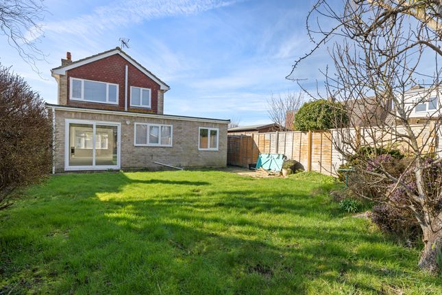 1, Tangmere Gardens, Aldwick, West Sussex photo 2