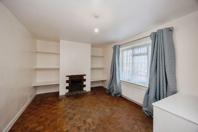 44, London Road, Waterlooville photo 4