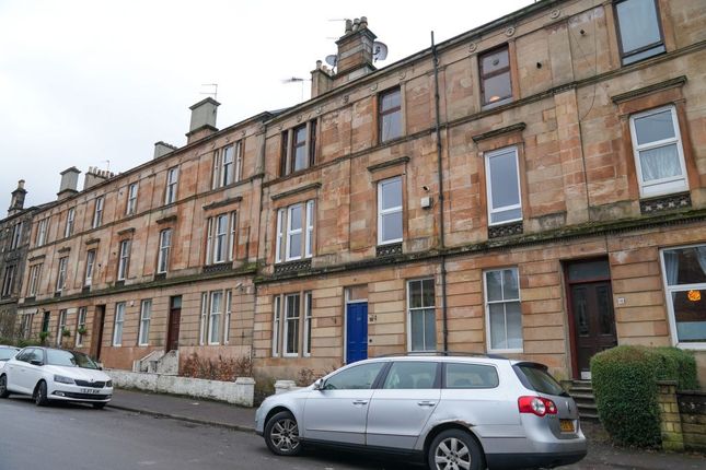 Thumbnail Flat for sale in 18 (1/2) Queen Mary Avenue, Crosshill, Glasgow