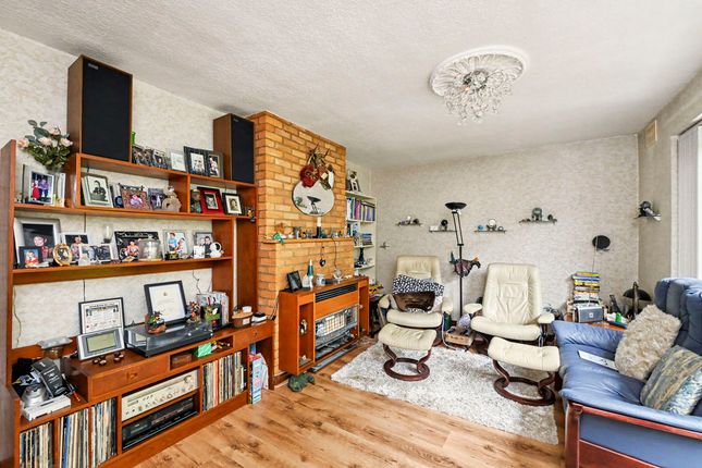 44, Acorn Road, Hemel Hempstead photo 4