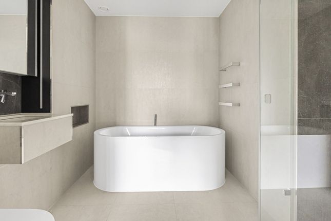 Flat 10, 2, Bollinder Place, London photo 4