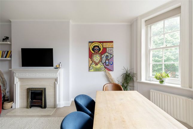 Flat 8, 52-53, Kensington Court, London photo 4