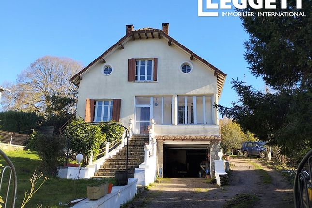 Villa for sale in Châlus, Haute-Vienne, Nouvelle-Aquitaine