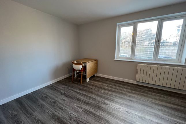 Apartment 6, Harben Court, Codnor photo 2