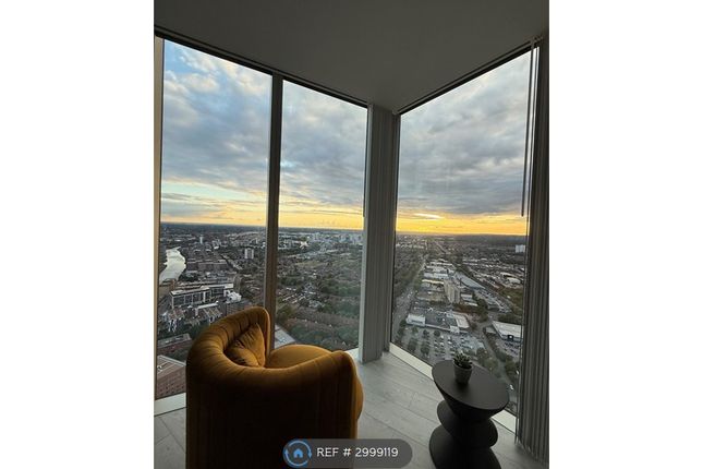 Vista River Tower, Trinity Way, Manchester photo 2