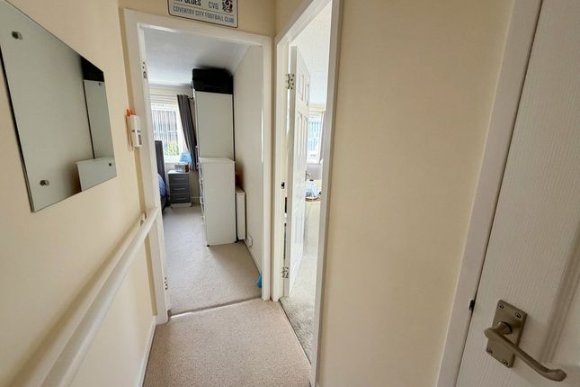 Flat 28  Homeview House, Seldown Road, Poole photo 4