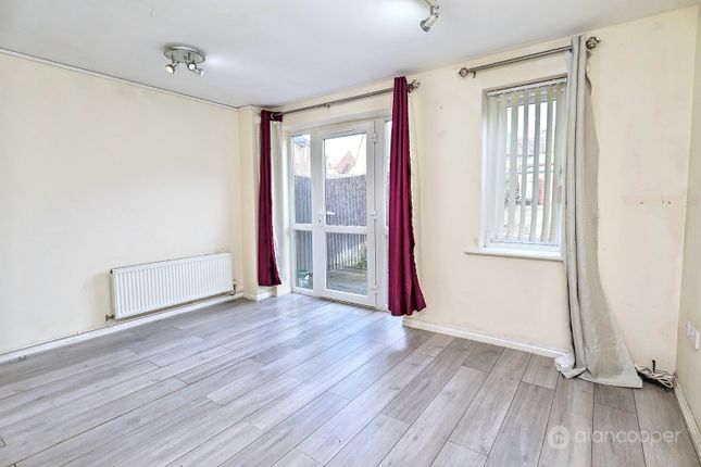 Spruce Road, Nuneaton photo 3