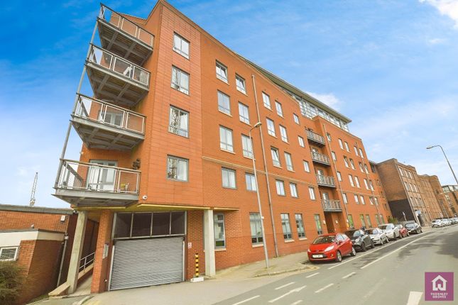 2-bed flat on 52, Lake House, Castlefield, £179,950