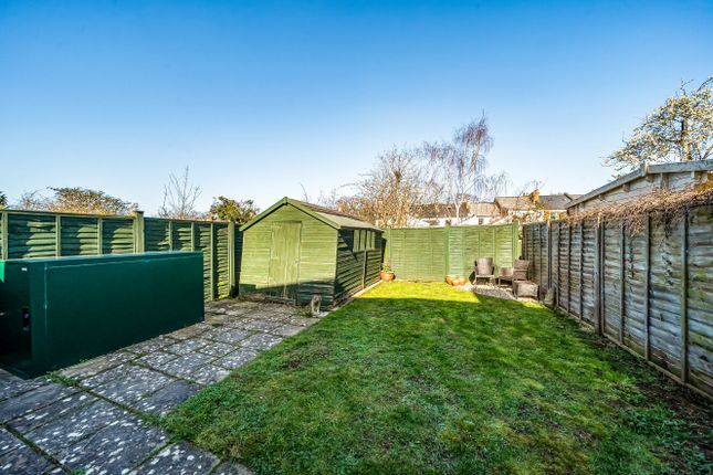 30, Naunton Way, Gloucestershire photo 2