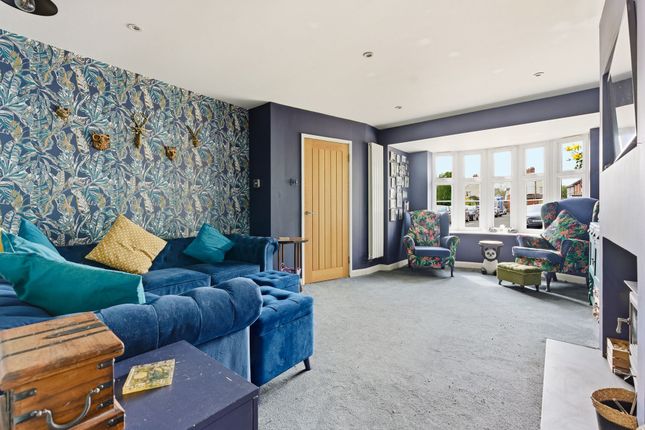 8 Oliver Road, Ascot photo 5