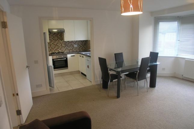Flat to rent in Ambrose Avenue, London